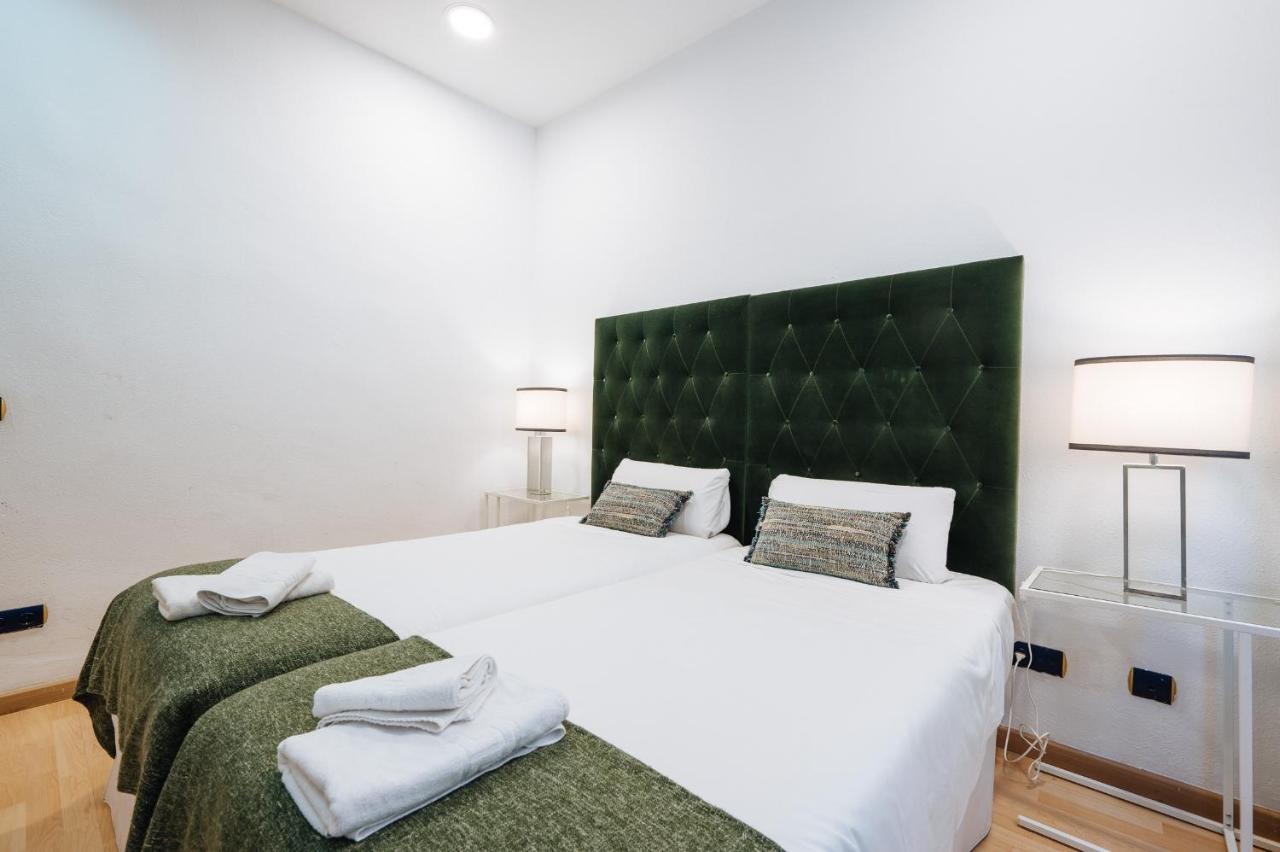 Homeyseville-amazing Views Cathedral Tomas De Ibarra - 8 Pax, Parking Optional Apartment Seville