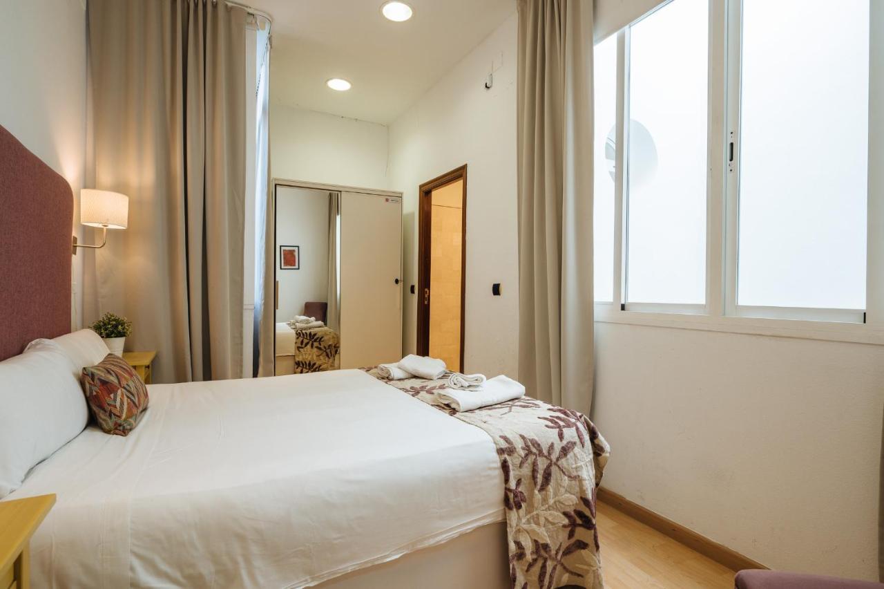 Homeyseville-amazing Views Cathedral Tomas De Ibarra - 8 Pax, Parking Optional Seville