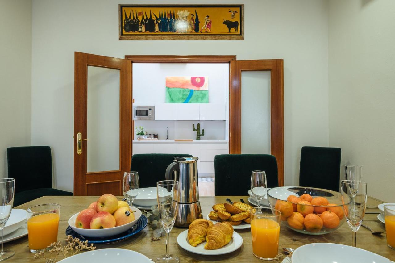 Homeyseville-amazing Views Cathedral Tomas De Ibarra - 8 Pax, Parking Optional Seville