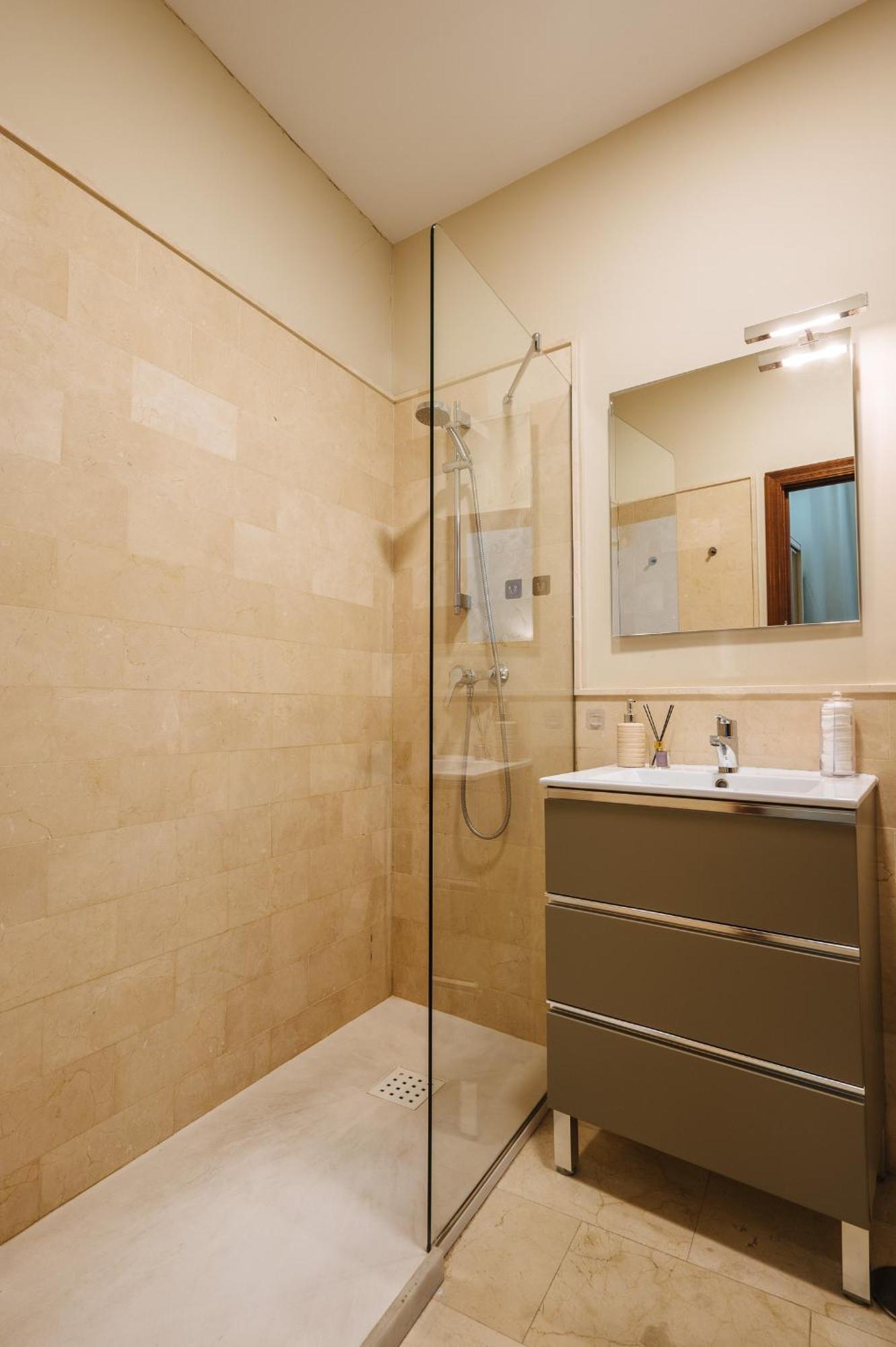 Apartment Homeyseville-amazing Views Cathedral Tomas De Ibarra - 8 Pax, Parking Optional