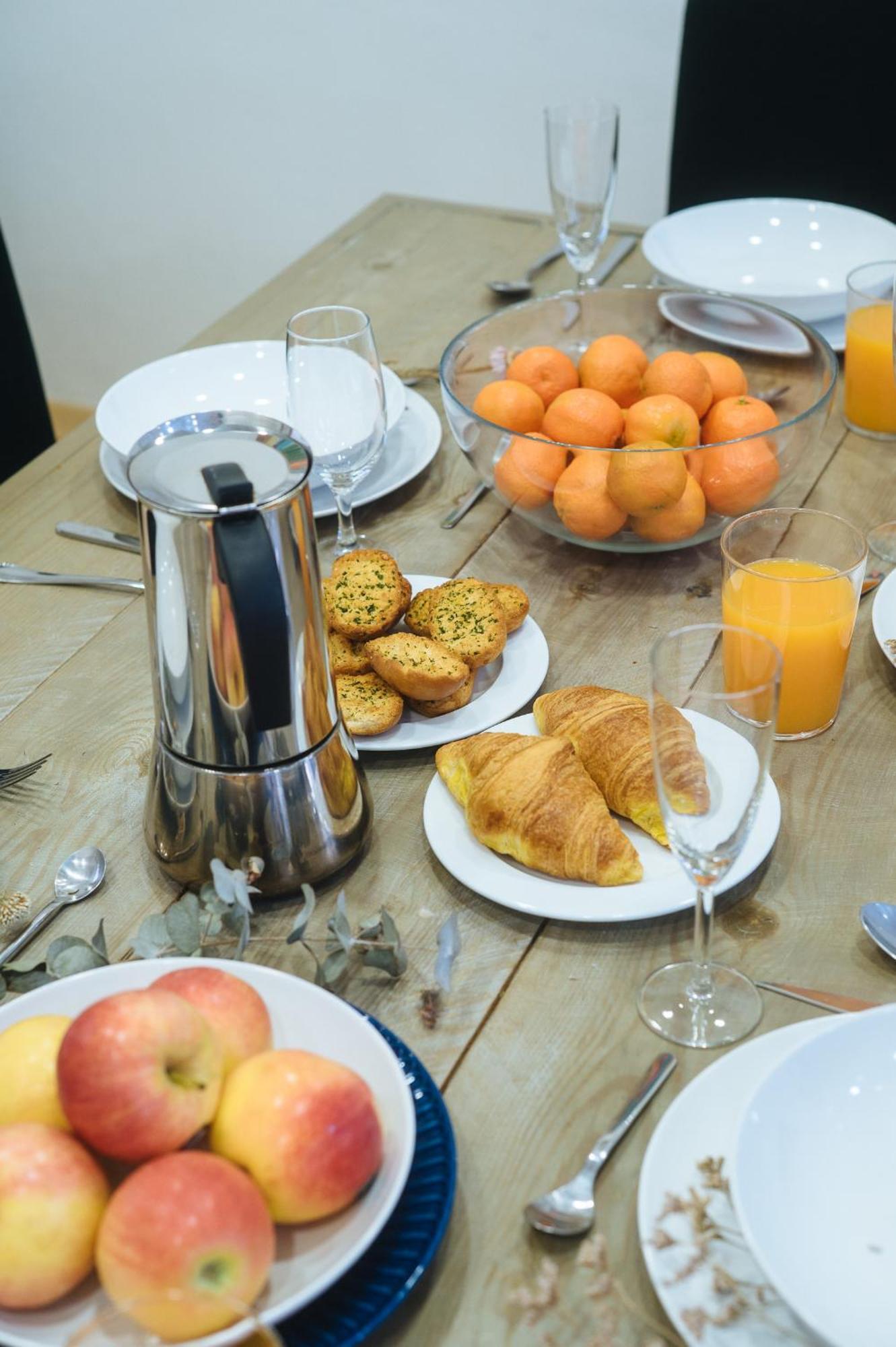 Homeyseville-amazing Views Cathedral Tomas De Ibarra - 8 Pax, Parking Optional Apartment