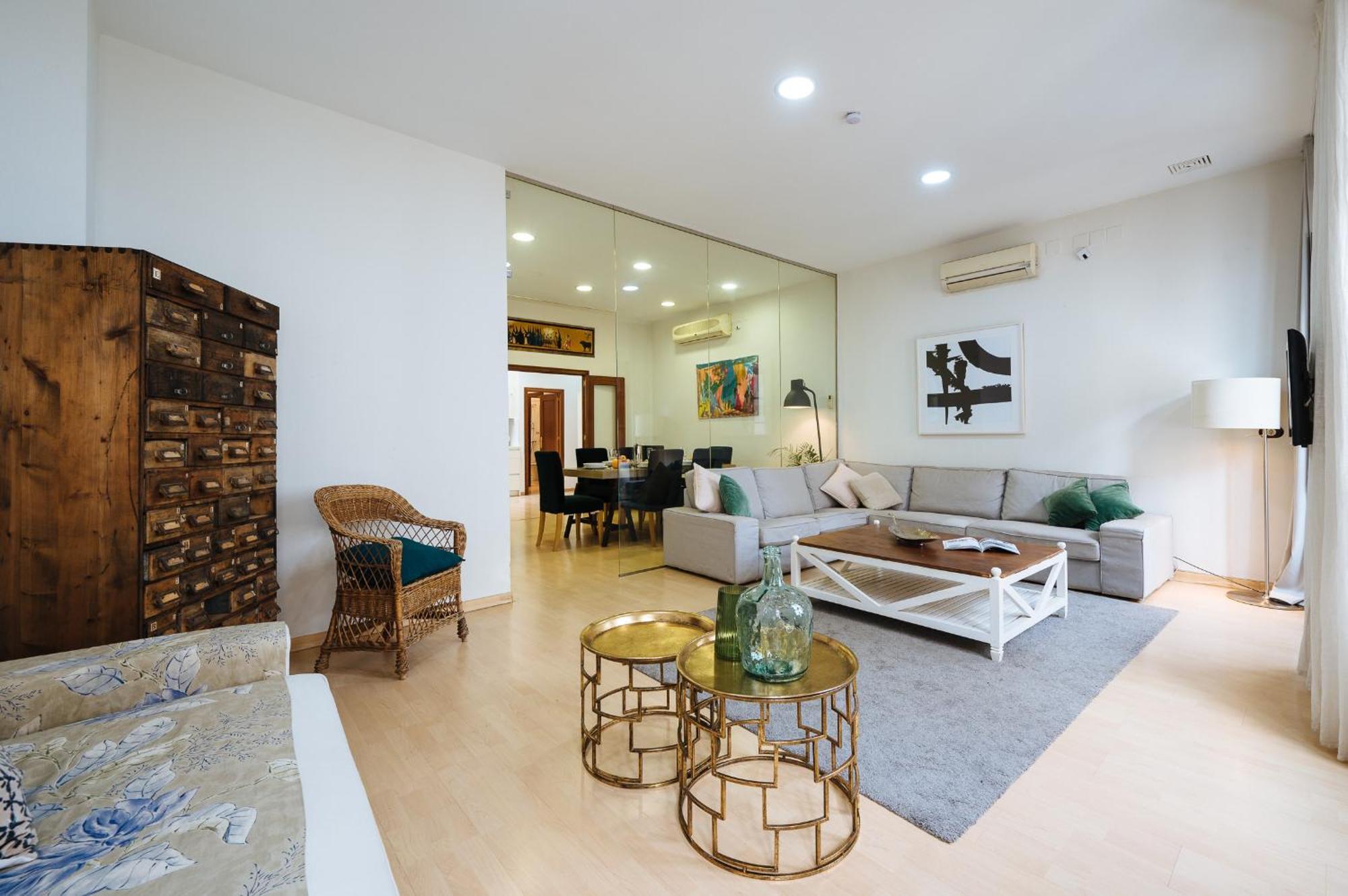 Homeyseville-amazing Views Cathedral Tomas De Ibarra - 8 Pax, Parking Optional * Seville
